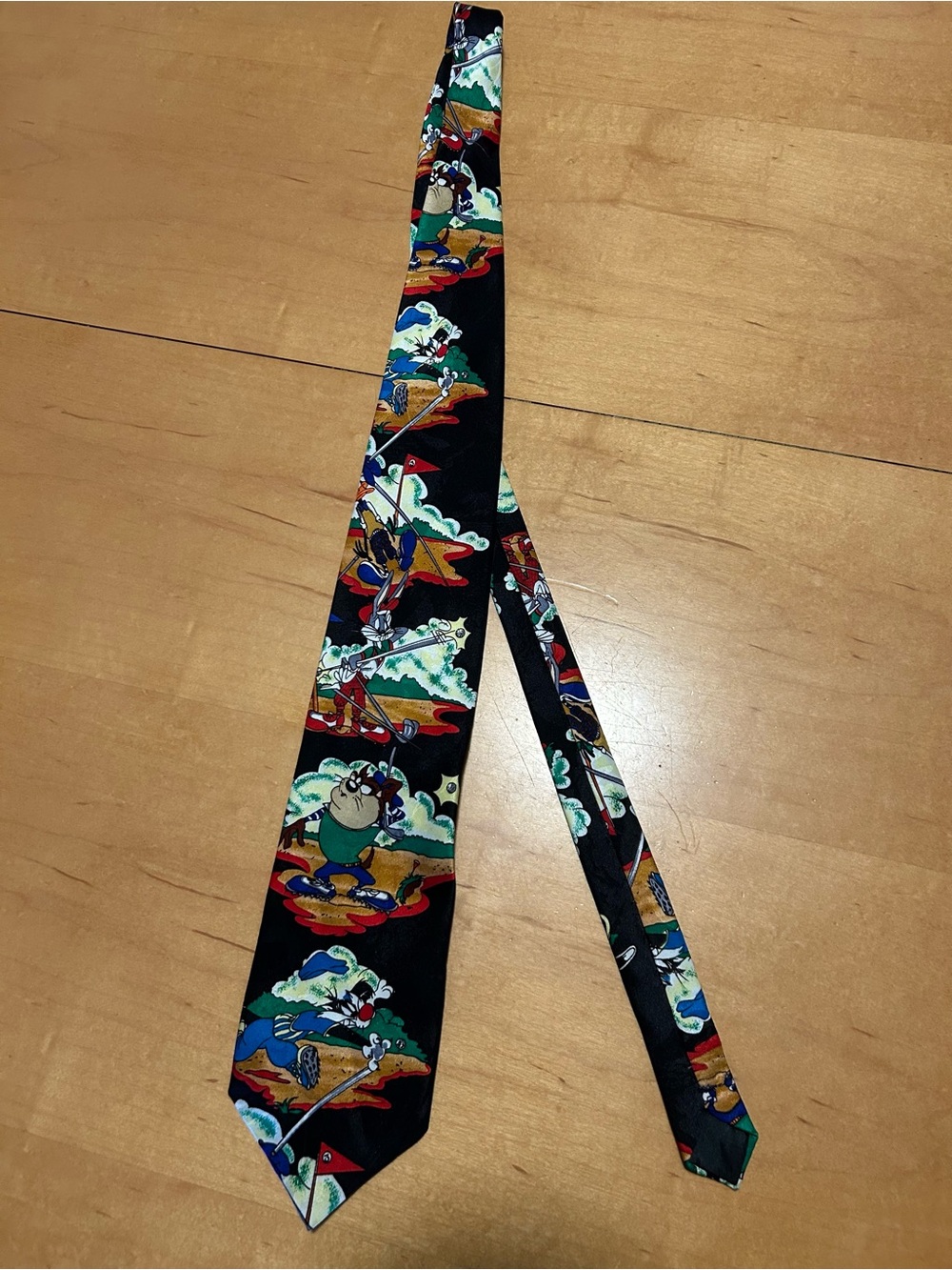 Warner Bros. Black Looney Tunes Golf Scene Novelty Tie